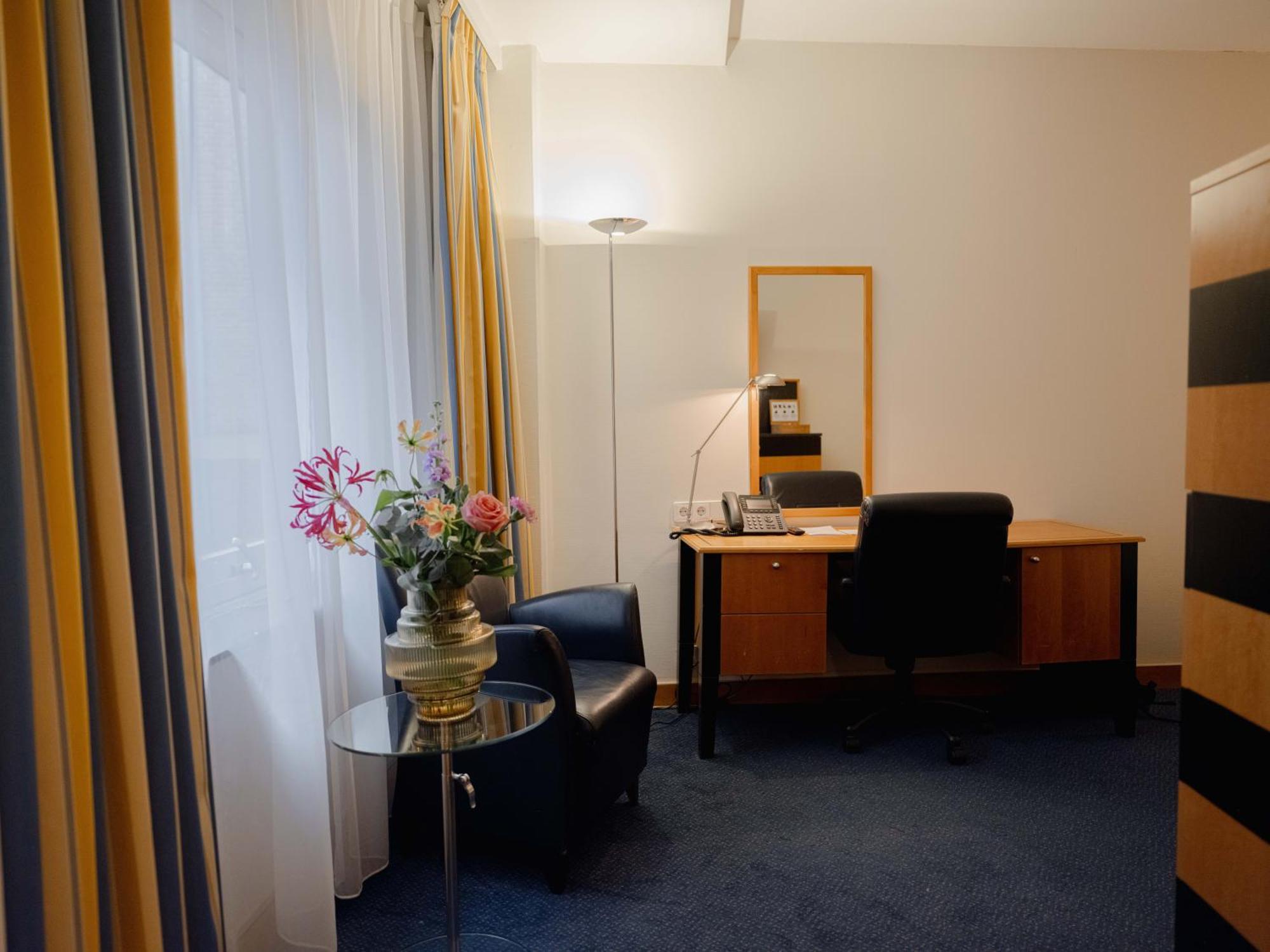 Swissotel Amsterdam Exterior photo
